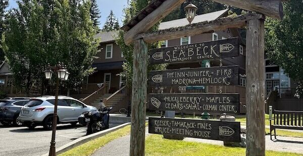 sign outsides of Seabeck in parking lot